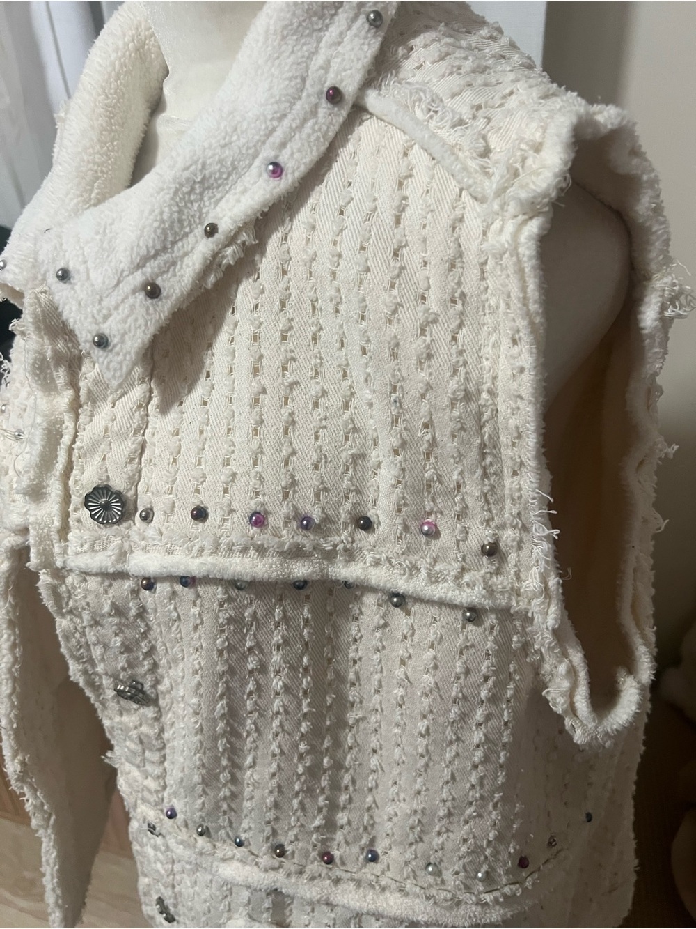 POL vest - Picture 1 of 5